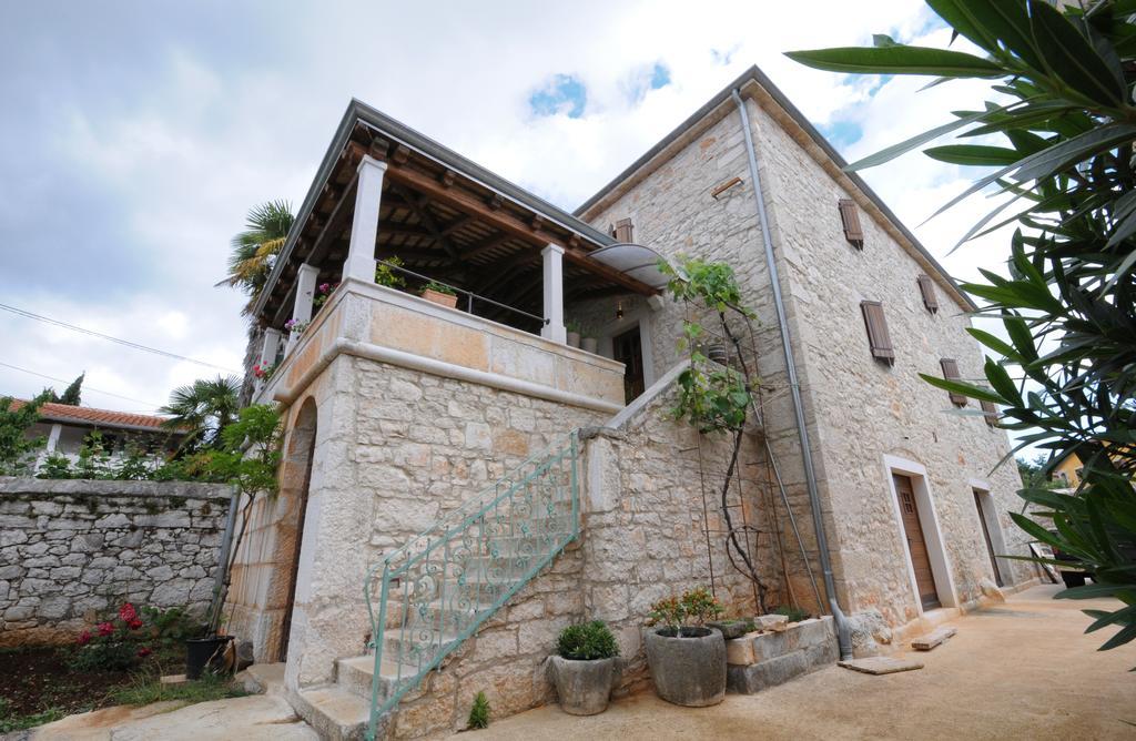 Bed & Breakfast Korta Gira Buici  Экстерьер фото