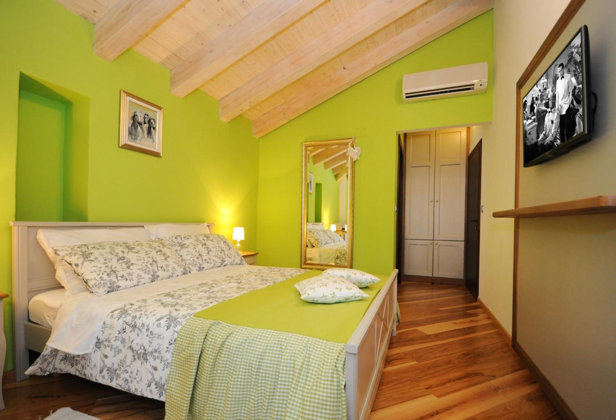 Bed & Breakfast Korta Gira Buici  Номер фото
